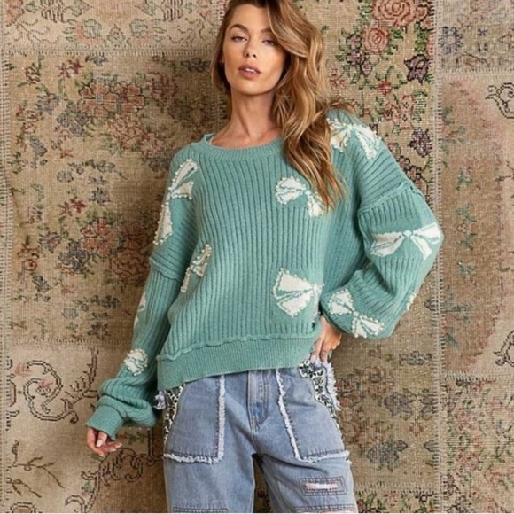 52. CLEARANCE LAST 1! POL Oversized Rib Green bowtie bead bow slouchy sweater - Picture 6 of 9
